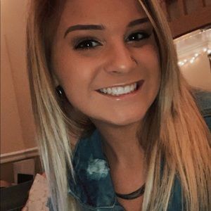 Meet your Posher, Monica